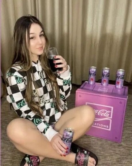 Carolzinha pornstar nude pictures