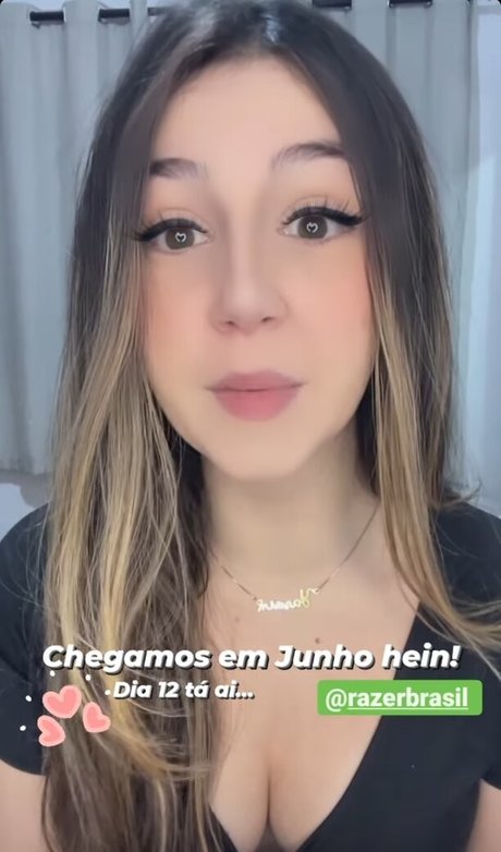 Carolzinha nude actress images