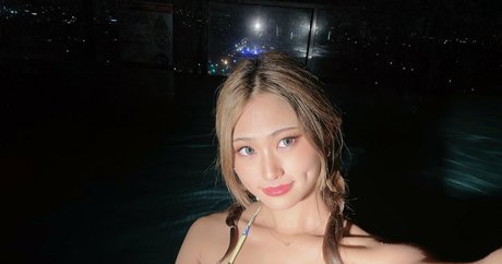 maypowpow model erotic images