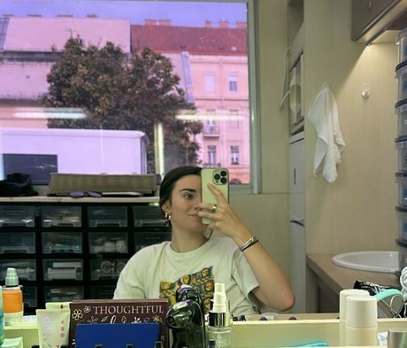 Brett Cooper hot model pic