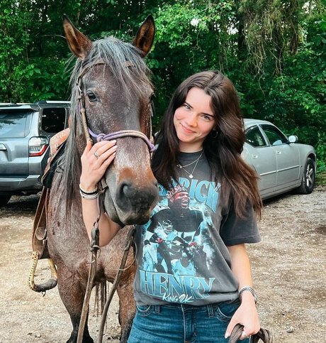 Brett Cooper beautiful model pictures