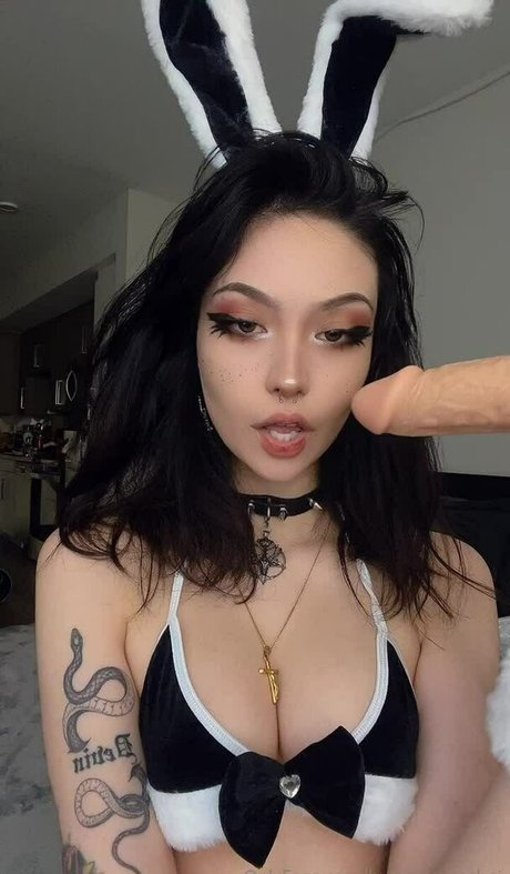 Butterywaterboi hot model img