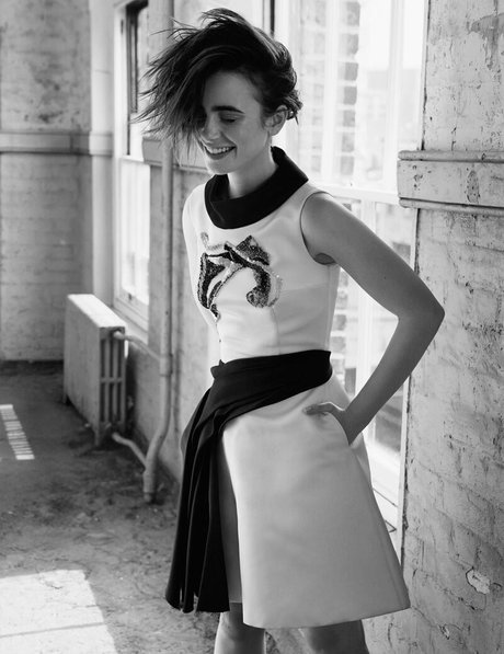 Lily Collins beautiful model img