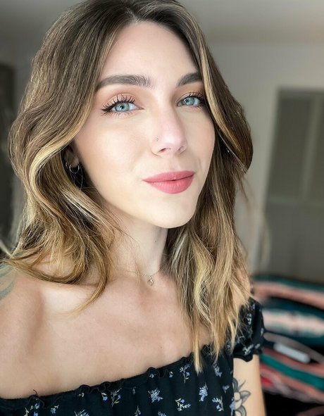 marzz star sexy gallery