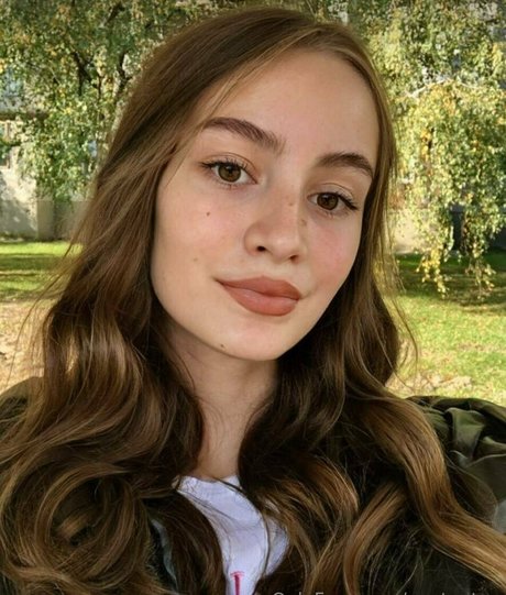 anatpotos adult actress gallery