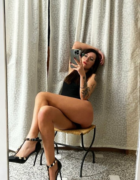 yfaveth model hd pics