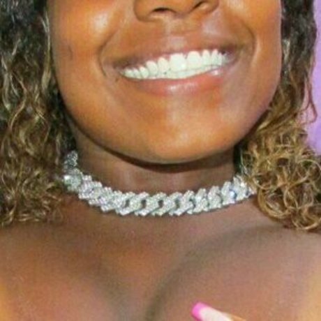 danah curvy model exclusive images