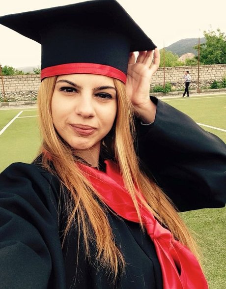 Roberta Ptru erotic actress pics