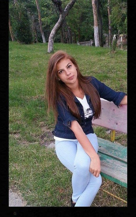 Roberta Ptru nude model pictures