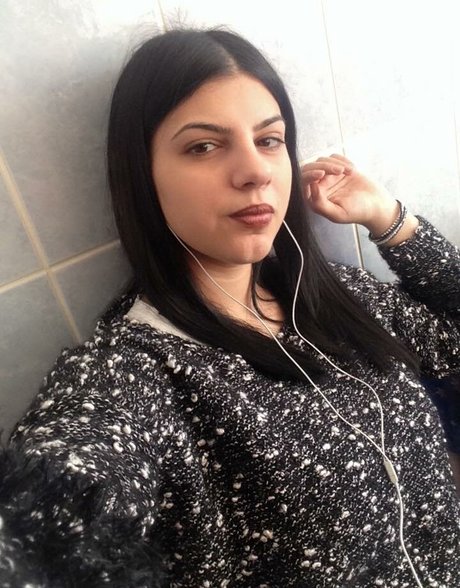 Roberta Ptru high quality model gallery