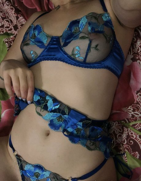 Renata moon model sexy photos