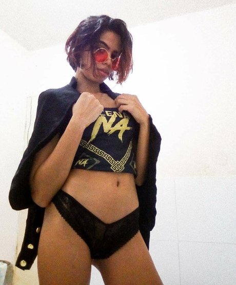 Paula Veruska beautiful star images