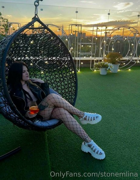 stonemlina art star pics