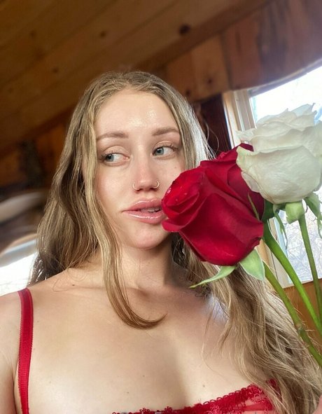 Mslunarose pornstar hd pics