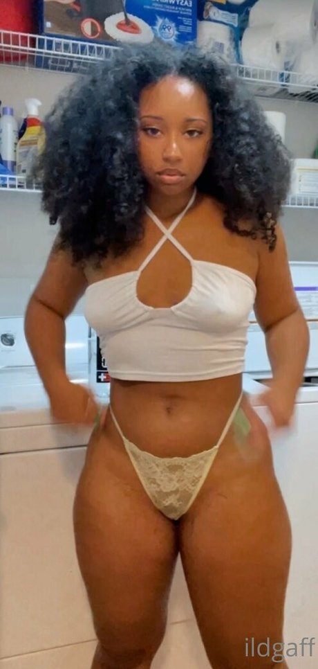 ildgaff nude actress photos