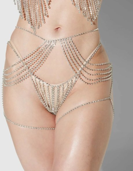 Miss Mosh beautiful pornstar pics