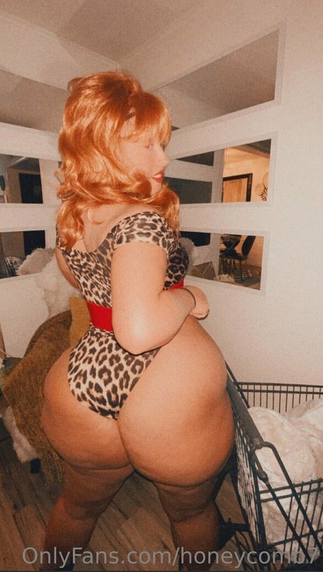 honeycomb7 porn model photo