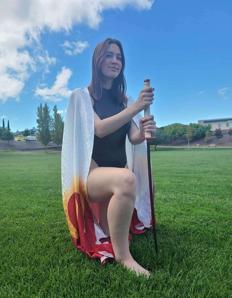 lillylovespenisland pretty model img