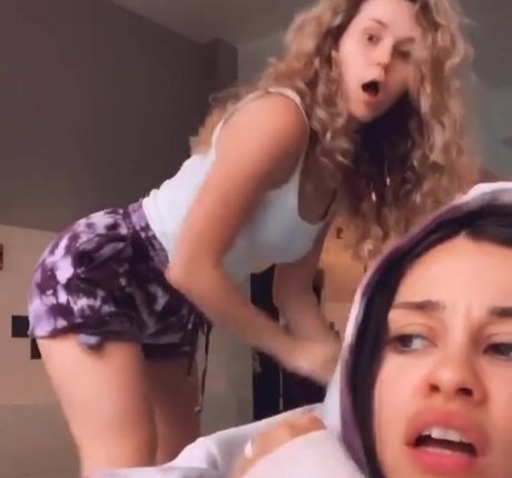 Brec Bassinger porn model photo