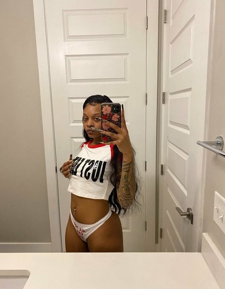 KashOfficials star porn images