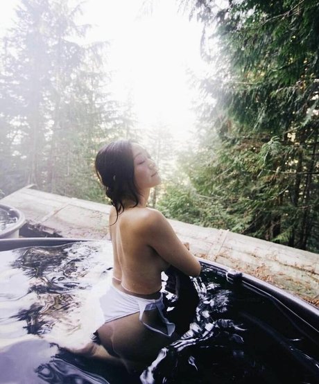 Karen Fukuhara naked actress picture