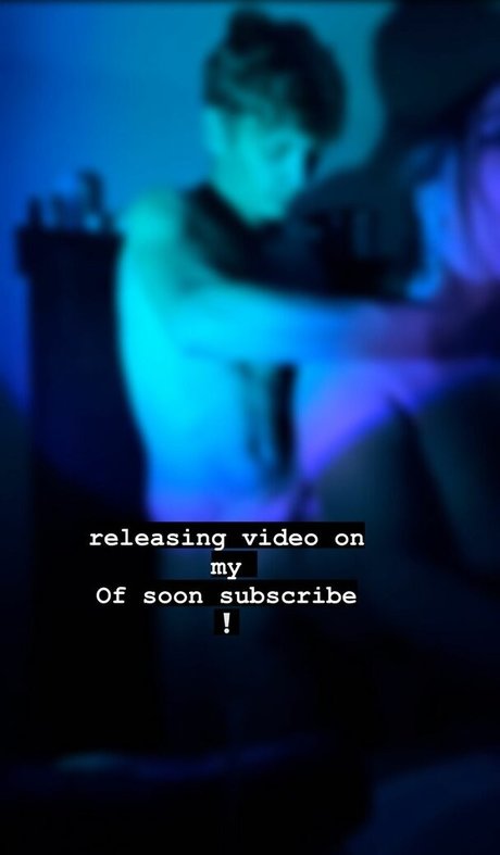 Rialovesyu model top picture