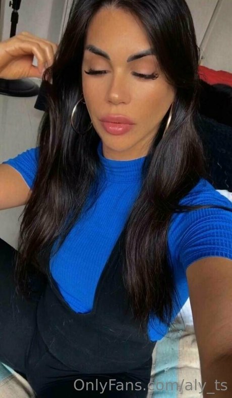 aly ts high quality model image