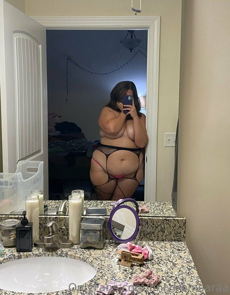 onlyfromsaraa hd actress picture