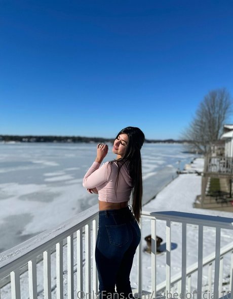 rubeeofficial sexy actress img