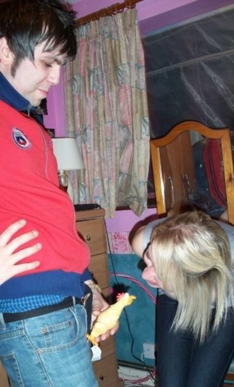 Sarah Cruddas sexy actress photos