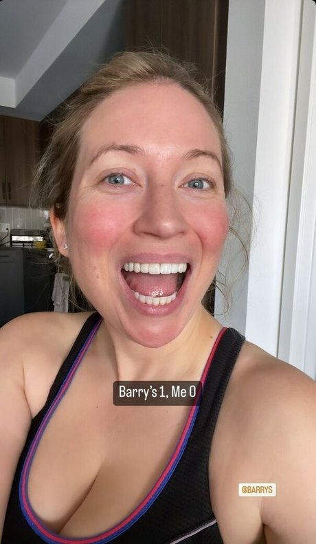 Sarah Cruddas xxx model galleries