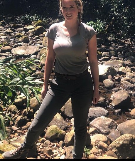 Sarah Cruddas star exclusive photos