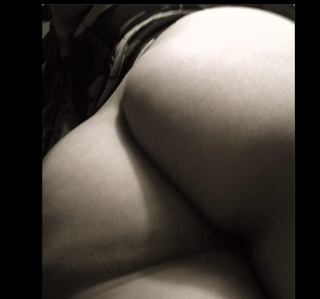 Thotayana model high quality photo