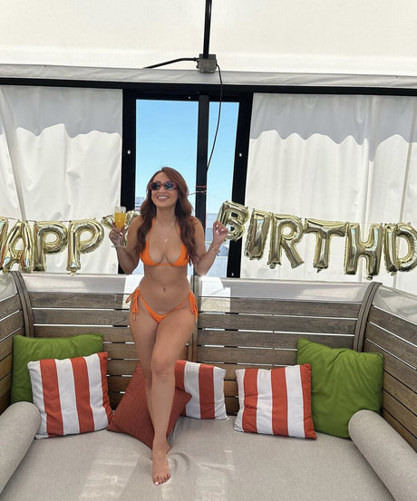 Francia Raisa model sexy galleries