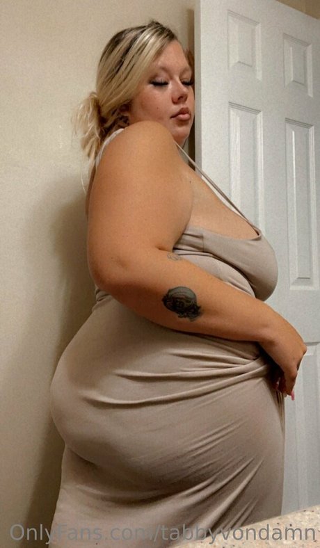 TabbyVonDAMN adult model images