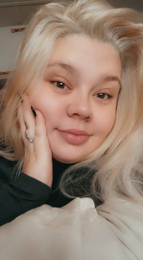 TabbyVonDAMN perfect star pictures