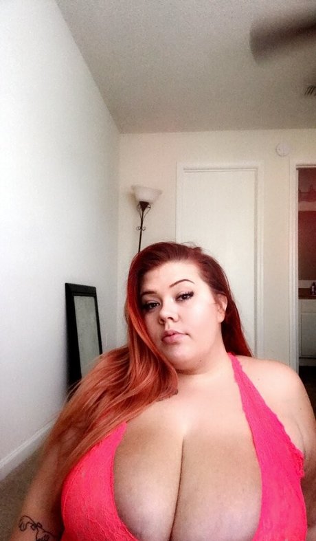 TabbyVonDAMN porn model photos