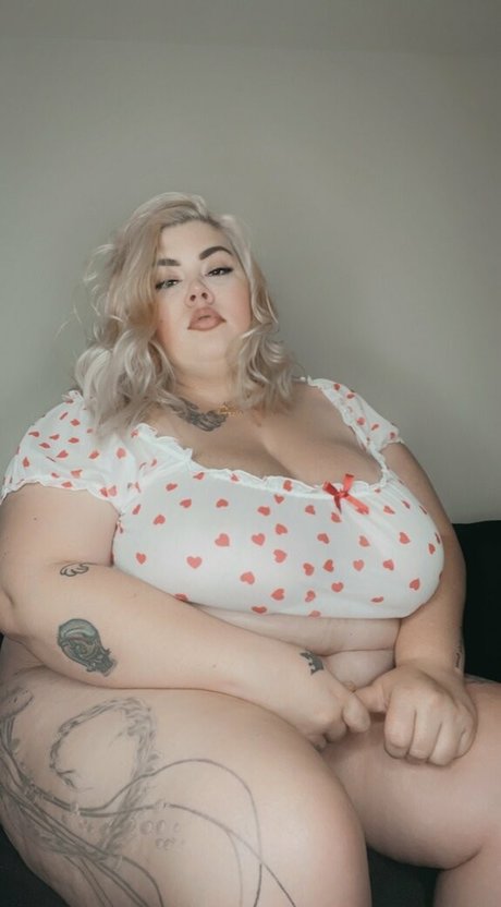 TabbyVonDAMN pornstar xxx image