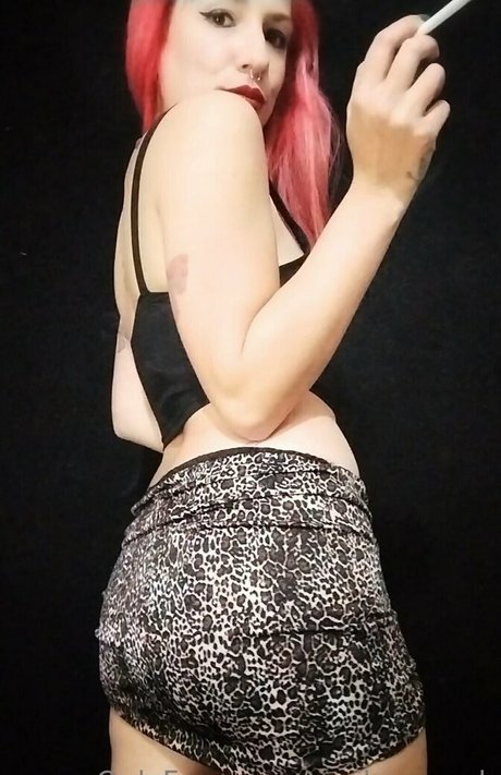 emilypageok beautiful model pic