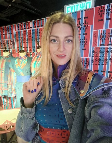 lelbloom pornstar hd img