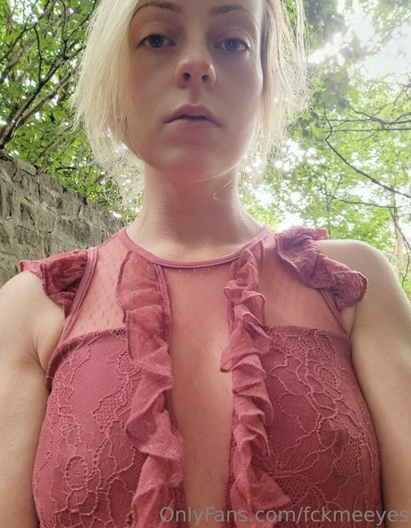 fckmeeyes naked star pictures