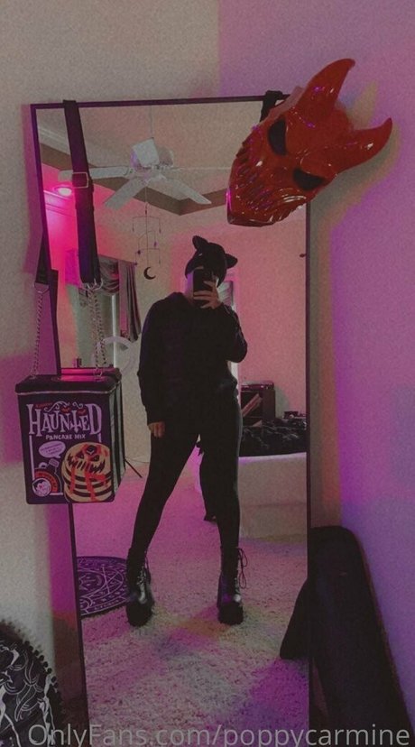 poppycarmine model exclusive photo