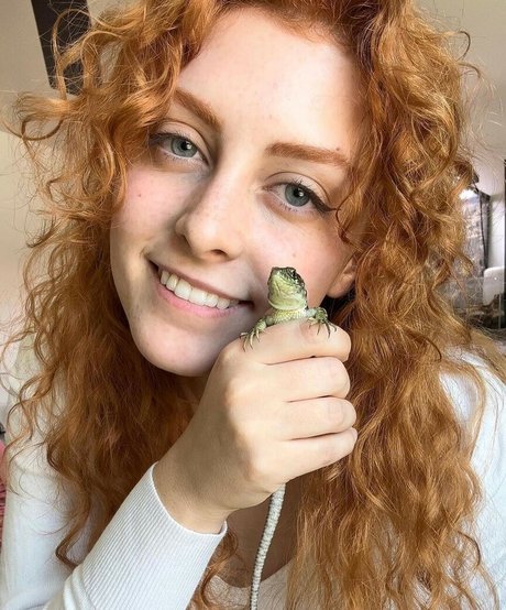 Octavia Marlowe star exclusive photo