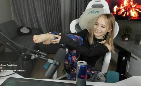 asian star onlyfans pornographic picture