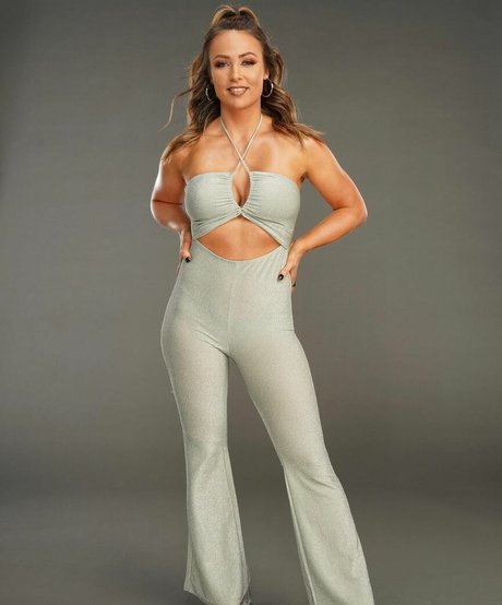 Tenille Dashwood pretty star images