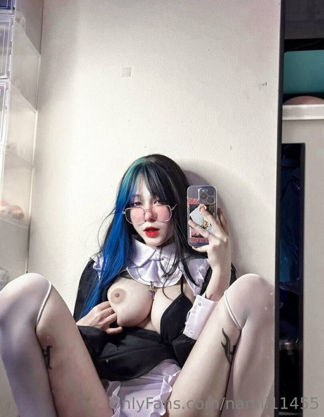 q namii nude actress pictures