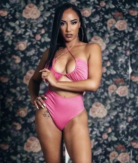 Leila Grey model sexy photos