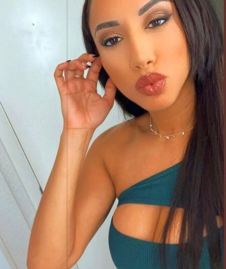 Leila Grey pornstar nude pic