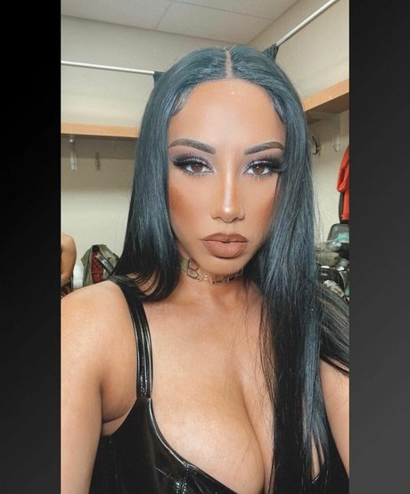 Leila Grey porn actress galleries