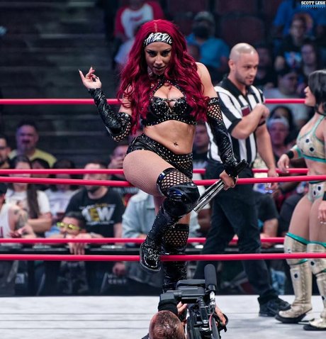 Leila Grey pornstar hd img